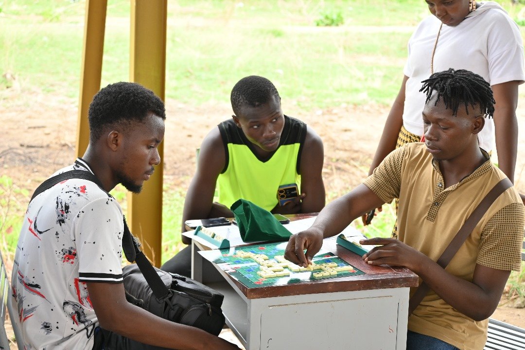 Jeux de société en groupe